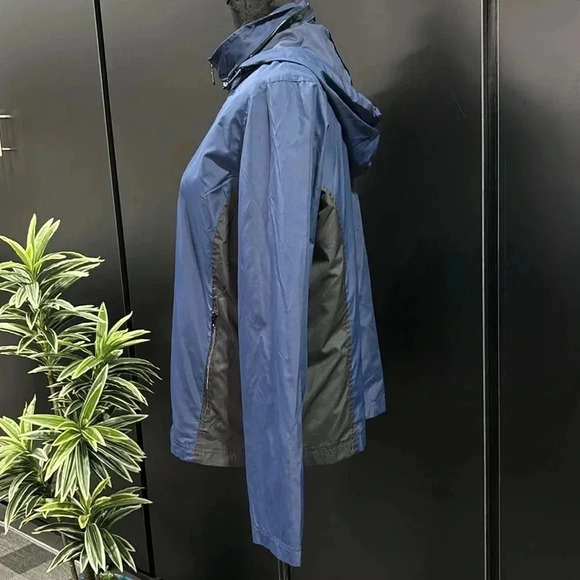 Style & Co. Hooded raincoat,zip front,hip pockets, chest pocket, hidden hood zip - Picture 3 of 13